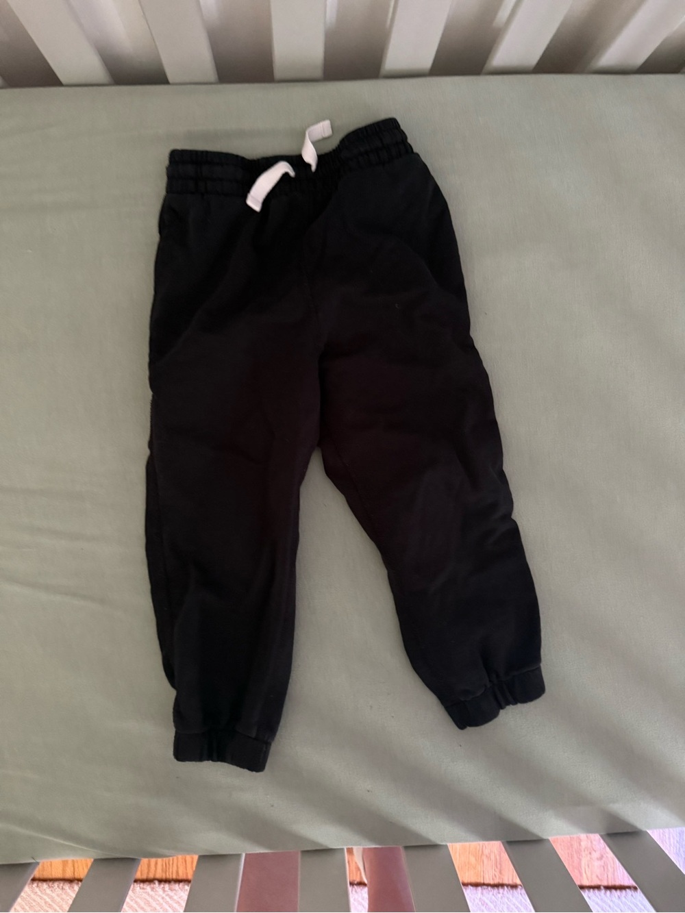 Hanna Andersson 4T Black pants